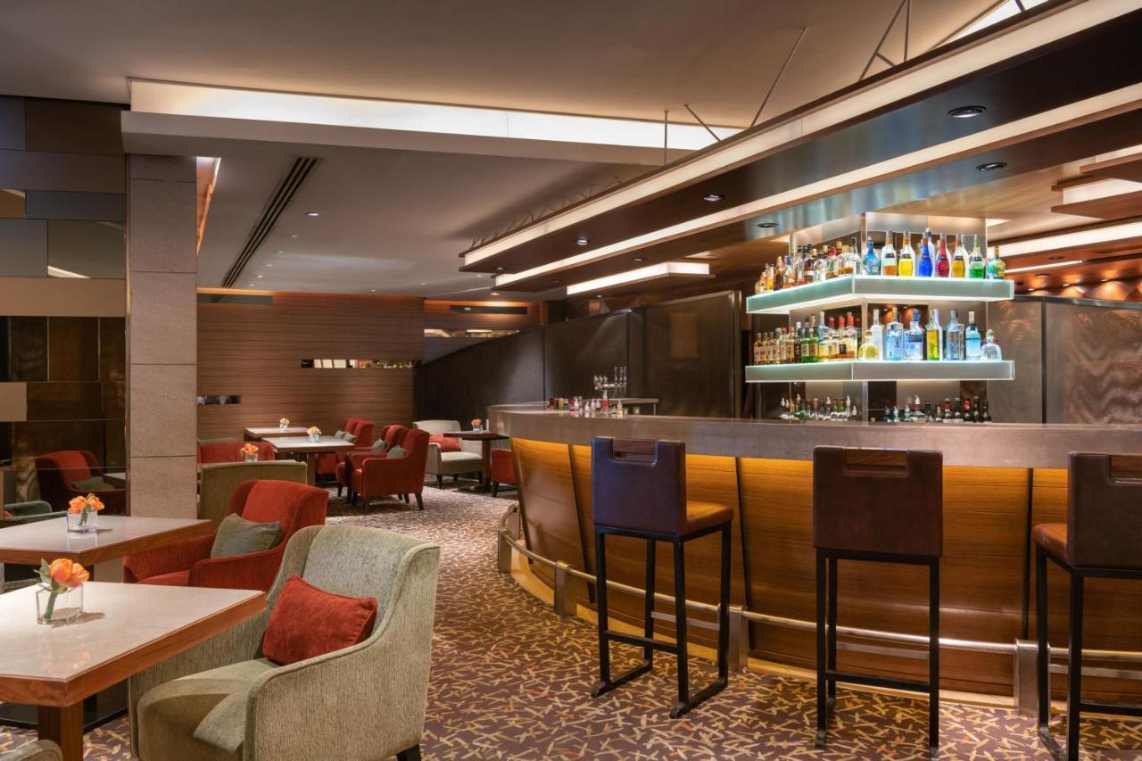 Marco Polo Hongkong Hotel Kültér fotó The bar at the lounge