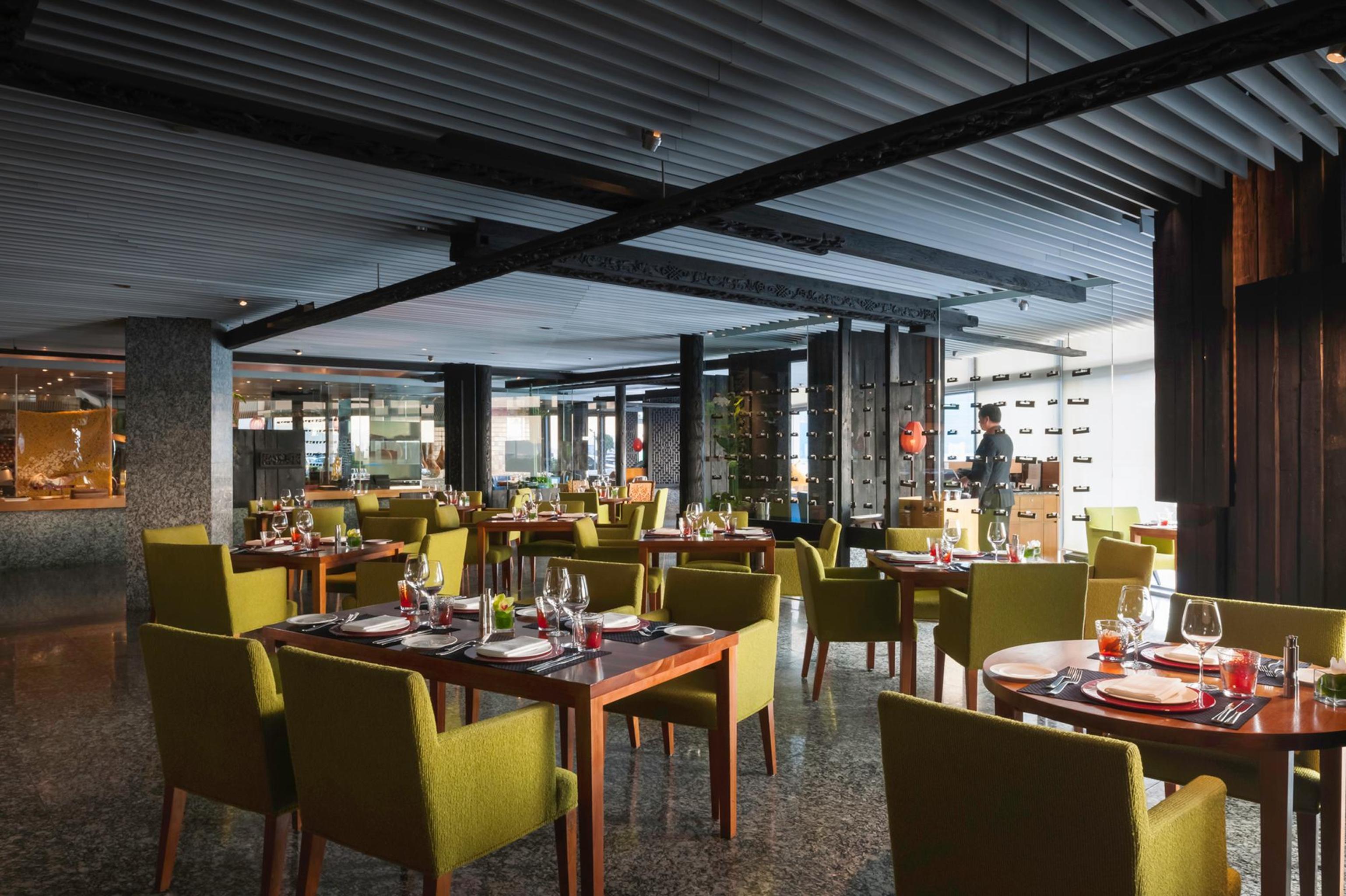 Marco Polo Hongkong Hotel Kültér fotó The restaurant