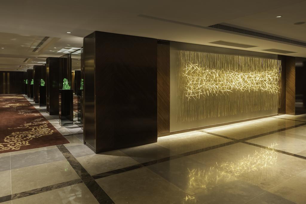 Marco Polo Hongkong Hotel Kültér fotó The interior of the hotel